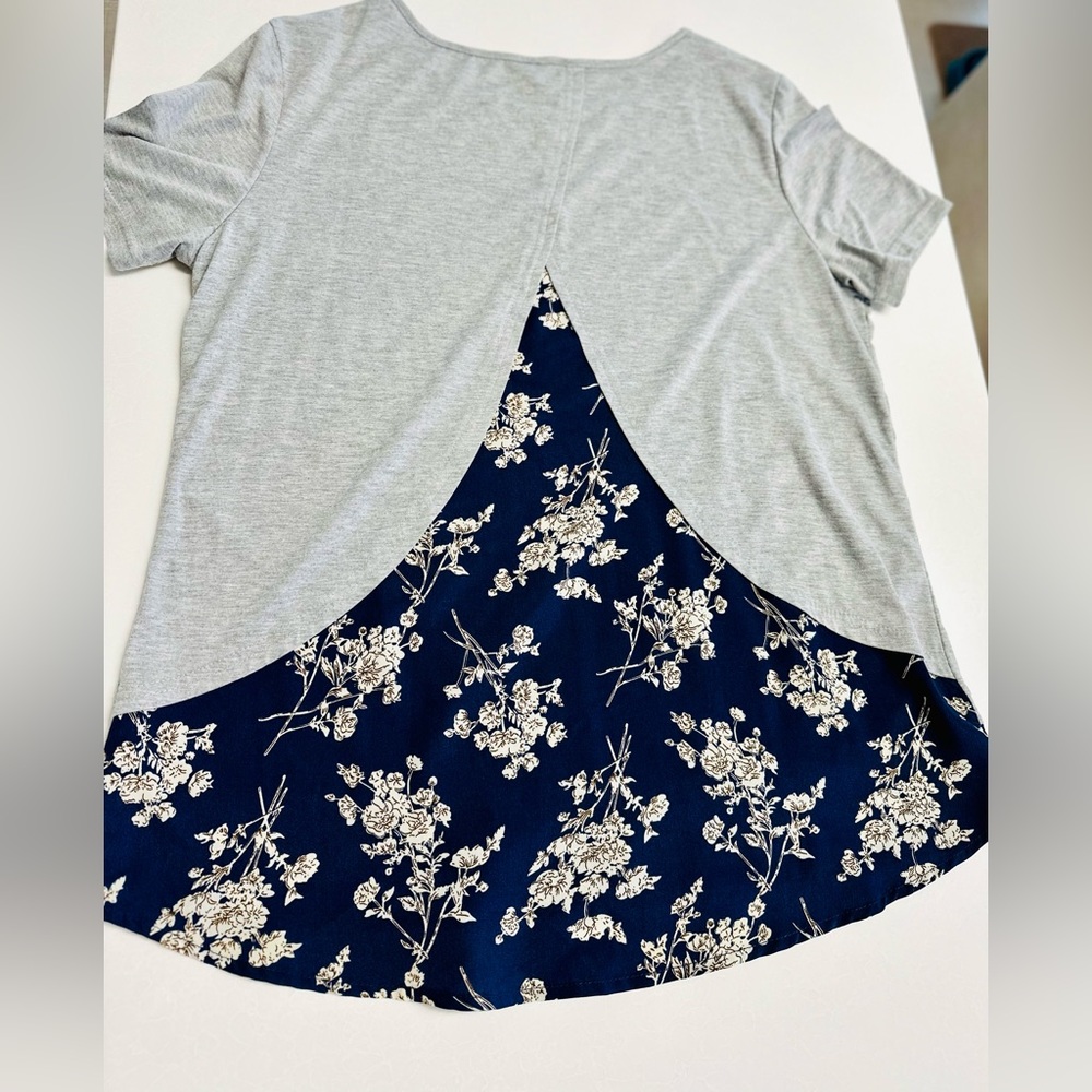 Women's floral and Heather gray top